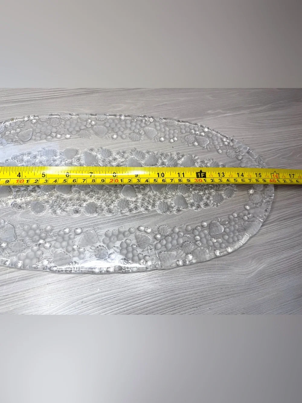 VTG Embossed Clear Glass Platter with Strawberries Blueberries Raspberries 16x8